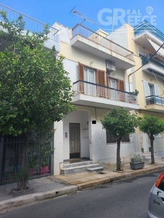 Vrijstaand huis Te koop -  Piraeus