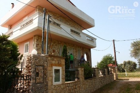 Самостоятелна къща за продажби -  Eretria