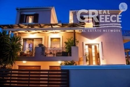 Самостоятелна къща за продажби -  Lefkada