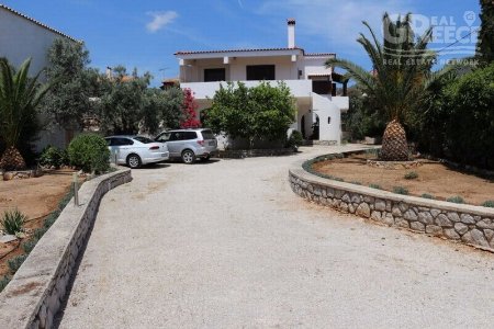 Самостоятелна къща за продажби -  Korinthos
