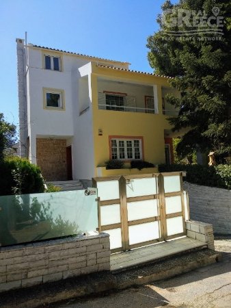 Самостоятелна къща за продажби -  North Athens